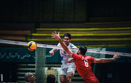 باخت پرافتخارترین تیم لیگ برتر والیبال مقابل صدرنشین و سرمربی سابق تیم ملی / نمره سیرجانی‌ها ۲۰ شد