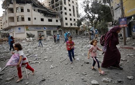 آمار قربانیان حملات رژیم صهیونیستی به غزه به ۱۰۵۵ تن رسید