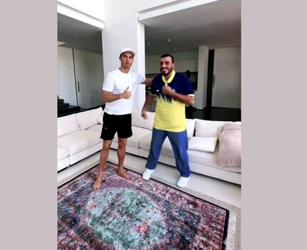 فرش اهدایی پرسپولیس در خانه رونالدو!