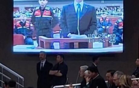 اولین جلسه دادگاه شهردار سابق و بازداشتی استانبول ترکیه برگزار شد
