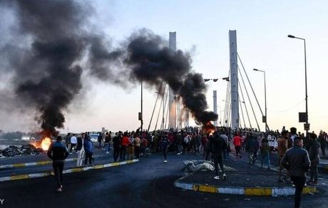 
عراقی‌ها به دولت یک هفته فرصت دادند/ آخرین وضعیت میادین تحصن نجف و بغداد

