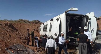 واژگونی اتوبوس این بار در آزادراه قزوین-کرج / ۱۷ مصدوم بدون فوتی