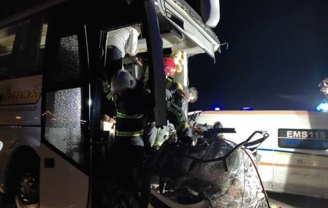 دوباره واژگونی اتوبوس این بار در مسیر سبزوار به نیشابور