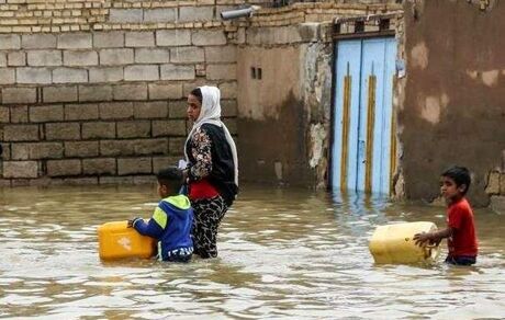 توزیع  ۱۵ هزار بسته‌ غذایی در مناطق سیل‌زده توسط بنیاد مستضعفان