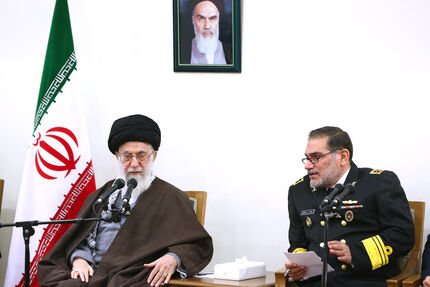 پاسخ رهبر انقلاب به نامه شمخانی درباره حوادث اخیر؛ «رأفت اسلامی» مبنا باشد