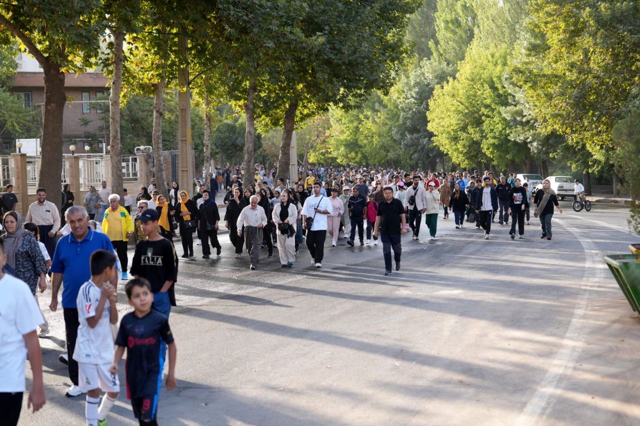 همایش بزرگ پیاده روی خانوادگی شهرستان مهاباد