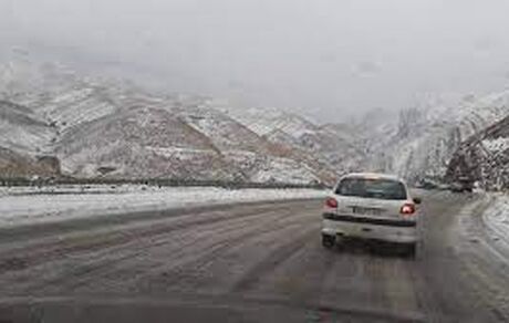 ٩ محور مواصلاتی درگیر بارندگی