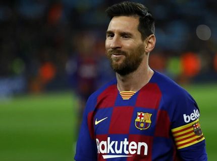 مسی در بارسلونا ماند