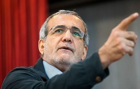 حمله و هتاکی به مسعود پزشکیان نماینده مجلس در تبریز