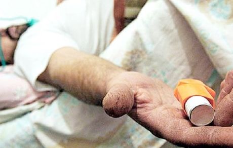 دستور وزیر بهداشت برای ارسال 5 هزار بسته بهداشتی مقابله با کرونا برای جانبازان