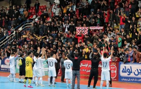 لیگ برتر فوتسال: گیتی‌پسند یک امتیاز تا قهرمانی زودهنگام / مس سونگون پرگل برد