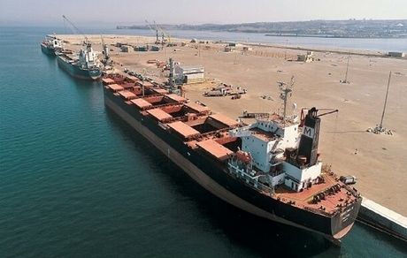 ورود ۳ کشتی حامل روغن به بندر امام خمینی (ره)