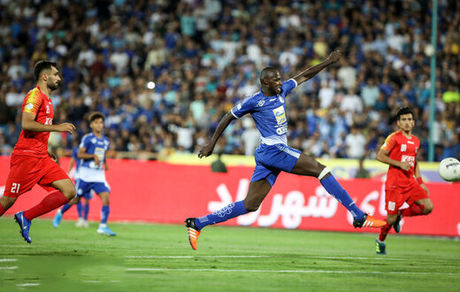 بازی فولاد و استقلال به تعویق افتاد