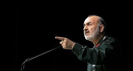 سردار سلامی: مانند جنگ‌های گذشته بر دشمن غلبه خواهیم کرد