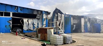 یک کارخانه یخچال و فریزرسازی در تبریز آتش گرفت