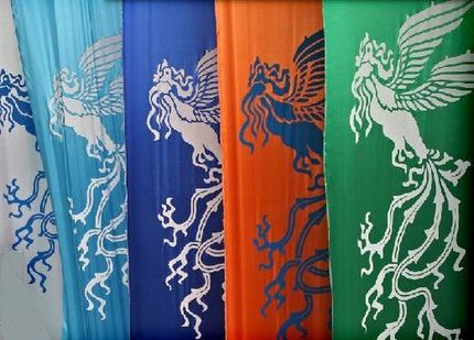 تندیس جایزه شهید حاج قاسم سلیمانی در جشنواره فیلم فجر رونمایی شد