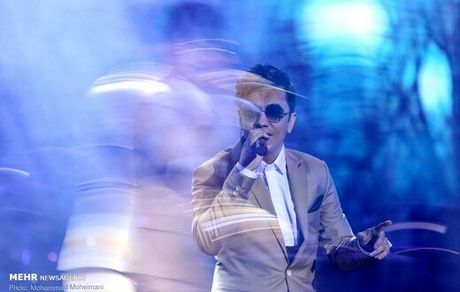 محسن ابراهیمزاده کنسرت میدهد
