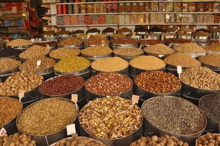 سردرگمی صادرکنندگان خشکبار در ورود ارز/ درخواست حذف نیم درصد عوارض صادراتی