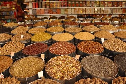 سردرگمی صادرکنندگان خشکبار در ورود ارز/ درخواست حذف نیم درصد عوارض صادراتی