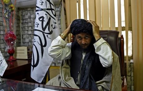 قانون جدید طالبانی: ورود بدون ریش و کلاه به محل کار ممنوع شد