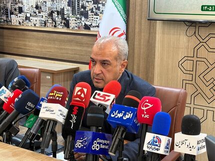 ۲۴۰۰ درخت خیابان ولیعصر شناسنامه‌دار شد