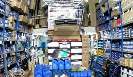 کشف انبار احتکار ۶۰ میلیارد ریال قطعات خودرو در پاکدشت