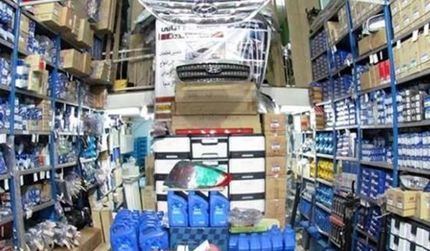 کشف انبار احتکار ۶۰ میلیارد ریال قطعات خودرو در پاکدشت