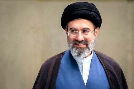 وزارت بهداشت روایتی از وضعیت رهبر انقلاب در روزهای نخست جنگ اعلام کرد