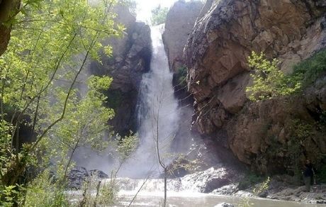 گردشگر ۲۹ ساله یزدی در آبشار شلماش سردشت غرق شد