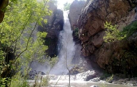 گردشگر ۲۹ ساله یزدی در آبشار شلماش سردشت غرق شد