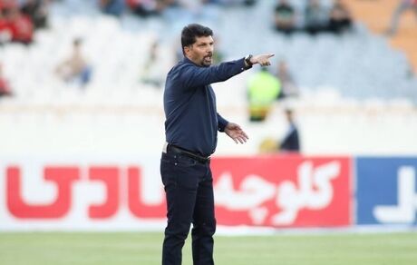 سرمربی آلومینیوم اراک: ما به پرسپولیس کادو دادیم