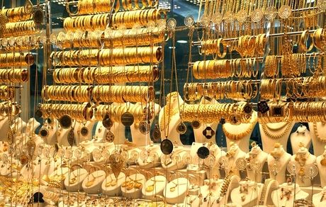 شناسایی و توقیف ۱۶۱ مصنوع طلای فاقد کد شناسایی در فروشگاه‌های مجازی 