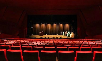 از فردا، فعالیت سالنهای تئاتر در شهرهای نارنجی از سر گرفته میشود