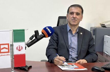 انعقاد قرارداد ۳۸ هزار میلیارد ریالی نهضت ملی در استان همدان/ ارایه مشاوره تخصصی به مشتریان در خصوص انواع خدمات بانک مسکن