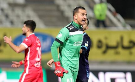 گل‌محمدی، دروازه بان پرسپولیس را کنار گذاشت