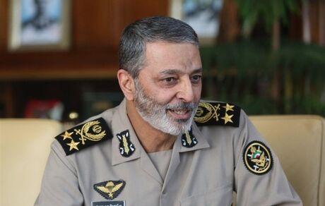 فرمانده کل ارتش: زمان اخراج بیگانگان از منطقه فرا رسیده است