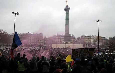 تظاهرات در اروپا بخاطر محدودیت‌های کرونایی