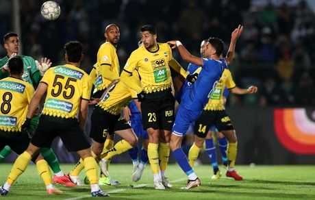 تساوی سرنوشت آخرین بازی نیمه نخست لیگ برتر / استقلال، تراکتور را قهرمان نیم فصل لیگ کرد