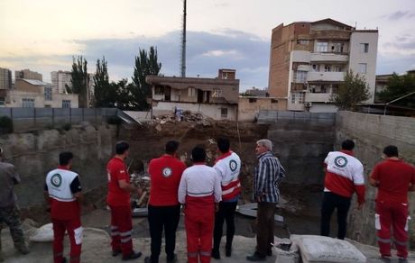 ریزش ساختمان ۲ طبقه در ارومیه