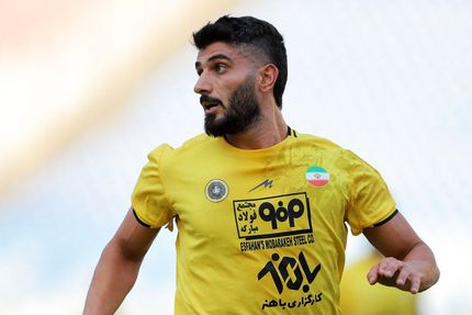 مدافع سپاهان جدا شد