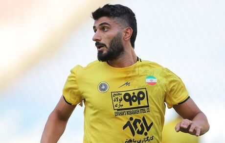 مدافع سپاهان جدا شد