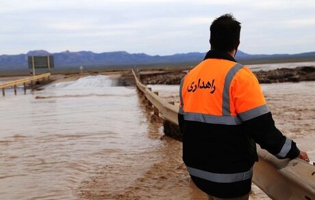 سیل، ۵ محور استان کرمان را مسدود کرد