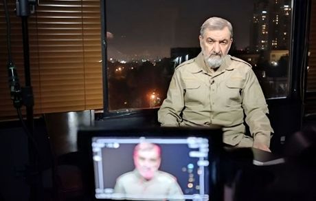 محسن رضایی در مصاحبه با لباس نظامی: ارتش اسلامی تشکیل شود
