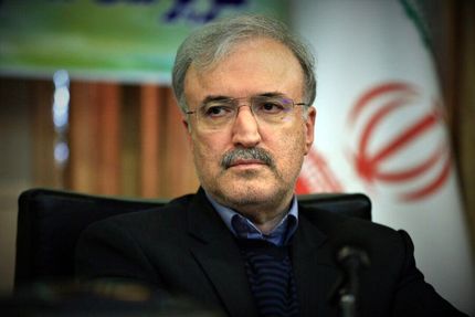 انتقاد وزیر بهداشت از ائمه جمعه: می‌گویند دارو گران است ولی نمی‌پرسند چطور با تحریم، دارو تهیه می‌کنید