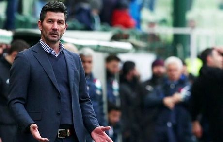 تیم گل‌گهر سیرجان با سرمربی یونانی به توافق رسید