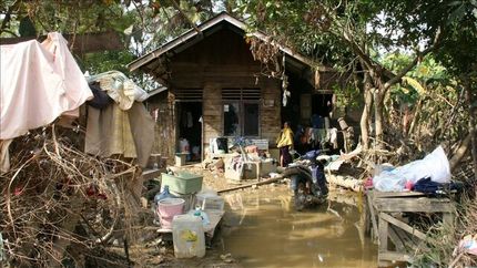۲۰۰۰ کشته و مفقود در سیل و رانش زمین اندونزی و سریلانکا