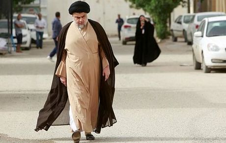مقتدی صدر خطاب به ائتلاف متبوع خود در پارلمان: تا زمان ارائه برنامه از سوی دولت، پارلمان را تعلیق کنید 