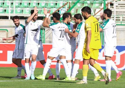 برد ذوب آهن با سرمربی جدید و فرار از انتهای جدول
