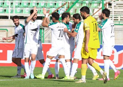 برد ذوب آهن با سرمربی جدید و فرار از انتهای جدول
