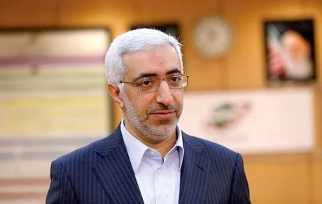 در اتفاقی عجیب، استعفای رئیس سازمان بورس پذیرفته نشد